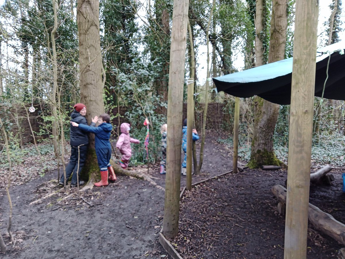 Miss Dennett tweet media