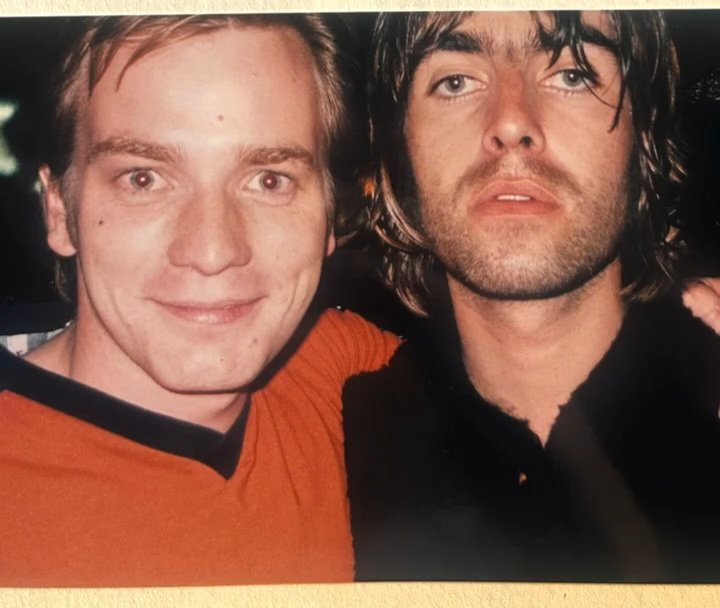 EwanDaily's tweet photo. Richard E. Grant shared some 90s Ewan today, and IT'S EVERYTHING TO ME https://t.co/4zZceQH9nF