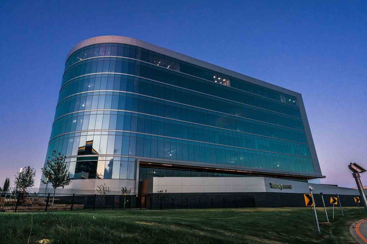 buildwithlingo's tweet photo. The Tower at Convergence won an award in the education category at the AGCOK Awards. This project in the OKC Innovation District embodies collaboration, innovation, and the forward-thinking spirit shaping OKC’s future. Thanks again to partners Robinson Park &amp; FSB. #buildwithlingo https://t.co/j7a8ltEgte