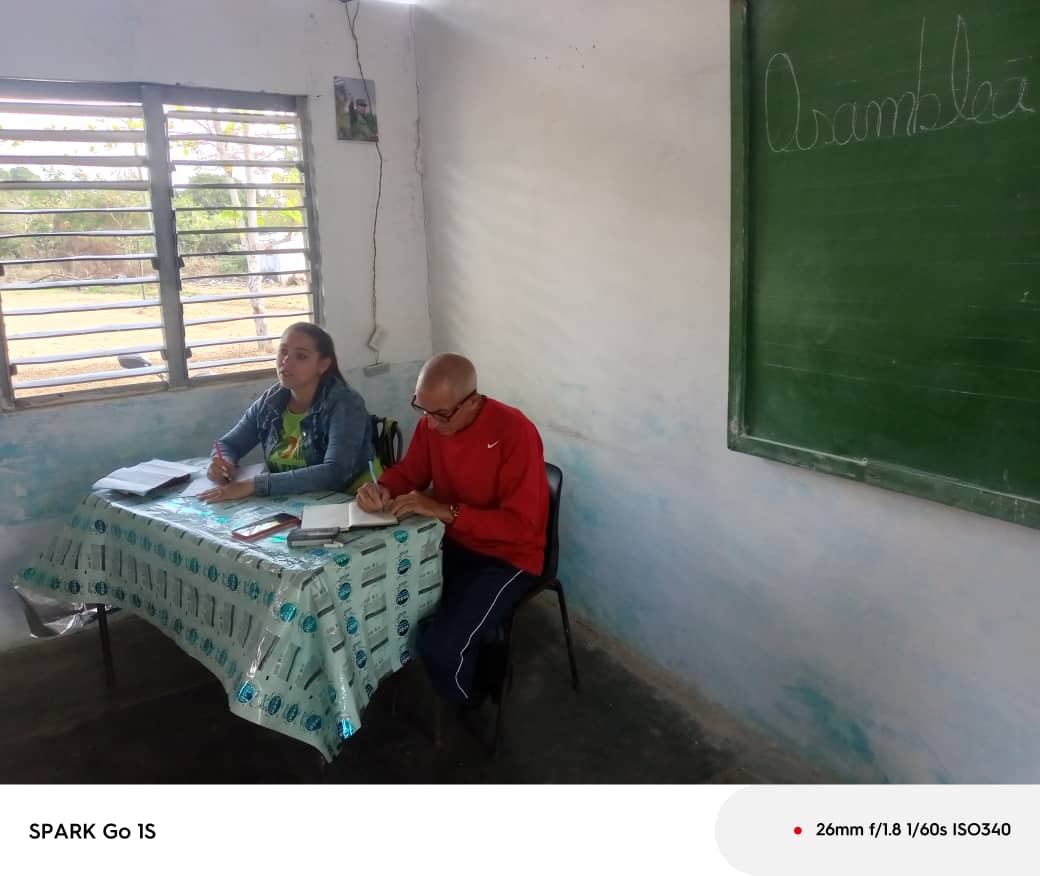 Realiza el grupo 1B de contabilidad en el Centro Politécnico Leonides Blanco de #SanJuanYMartínez. Asamblea de ejemplares para integrar las filas de la Unión de Jóvenes Comunista. Por el Bastión Estudiantil. #PinardelRío #CubaMined