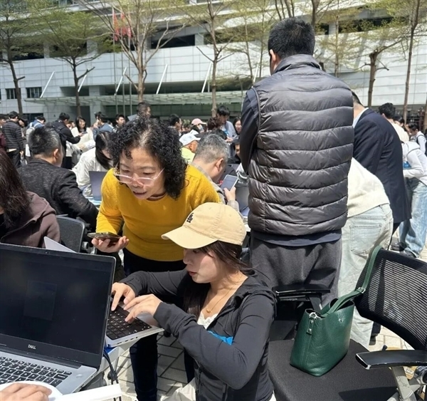 Zeyi Yang 杨泽毅 tweet media