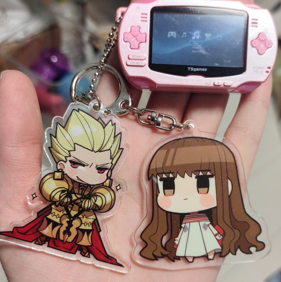 電波カス tweet media