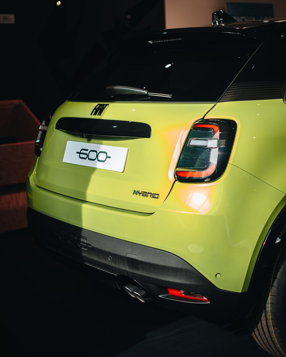 GruppoAutosat's tweet photo. Nuova @fiat 600 Hybrid.🚘
Design iconico Fiat, dimensioni compatte e tecnologia ibrida per una guida più fluida ed efficiente. Dentro trovi spazio, comfort e tutta la tecnologia pensata per accompagnarti ogni giorno. 
📍Scoprila da @GruppoAutosat
. https://t.co/n5NbxUFSfI