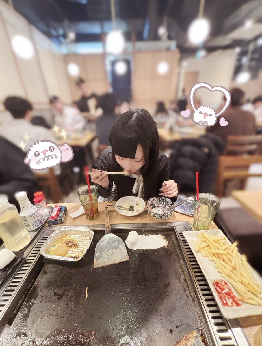 qyy9_h's tweet photo. 世界でいちばんだいすきなせなちゃん♡17歳おめでとうᐡ•̥ ·̫ •̥`ずっと隣にいさせてね♩ https://t.co/wYW9qsIG4C
