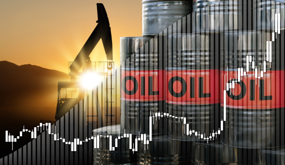 EmergingEx's tweet photo. 🛢️📈 Oil is rising again even after a record release of strategic reserves. What was meant to calm the market ended up reinforcing concerns about global supply. #Oil #Energy #Inflation 🌍⚡ https://t.co/T1rNWmJCOk