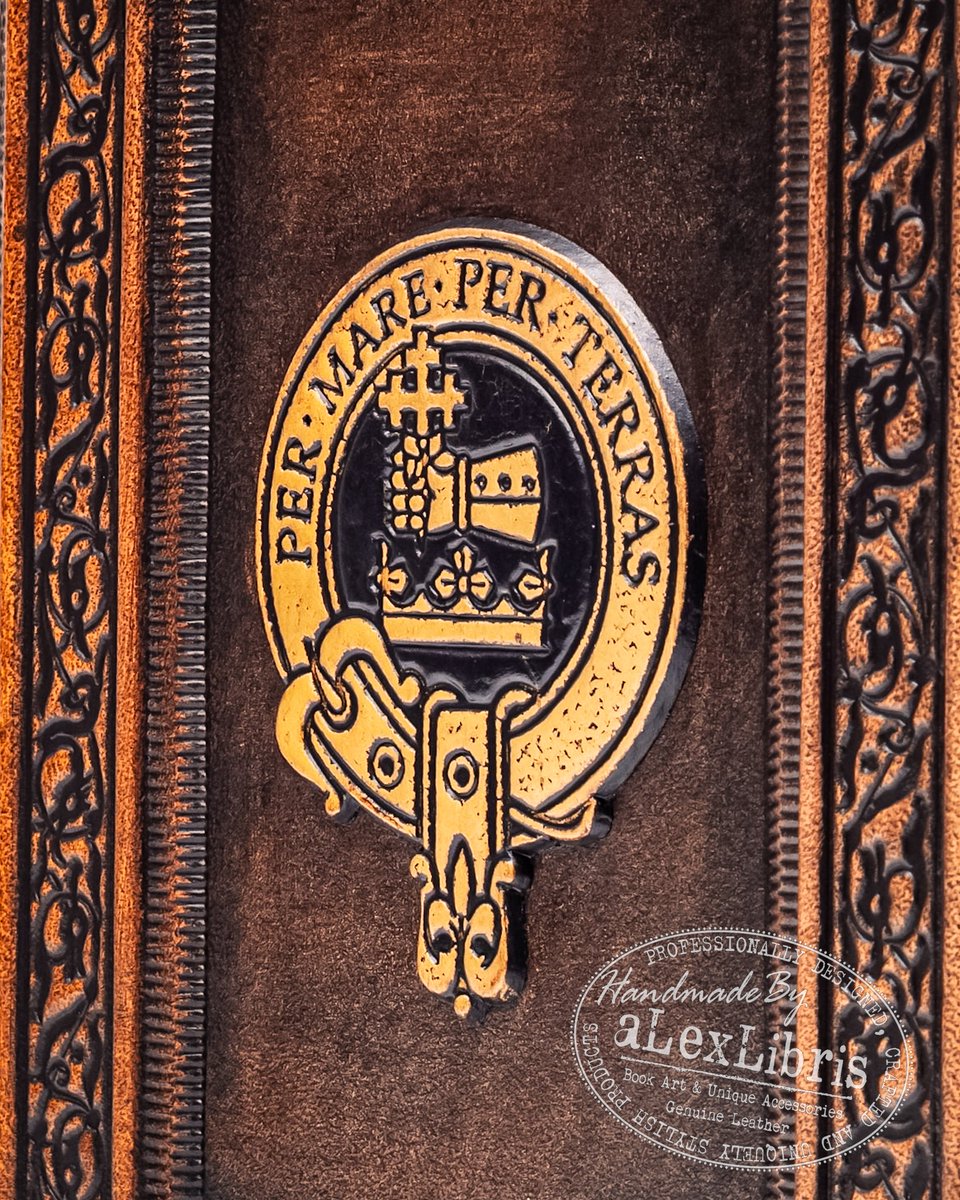 aLexLibris's tweet photo. Per Mare Per Terras

#leatherjournal #agenda #notebook #medieval #craft #handmade #artisan #bookart #alexlibris https://t.co/Z8CGDKco3p