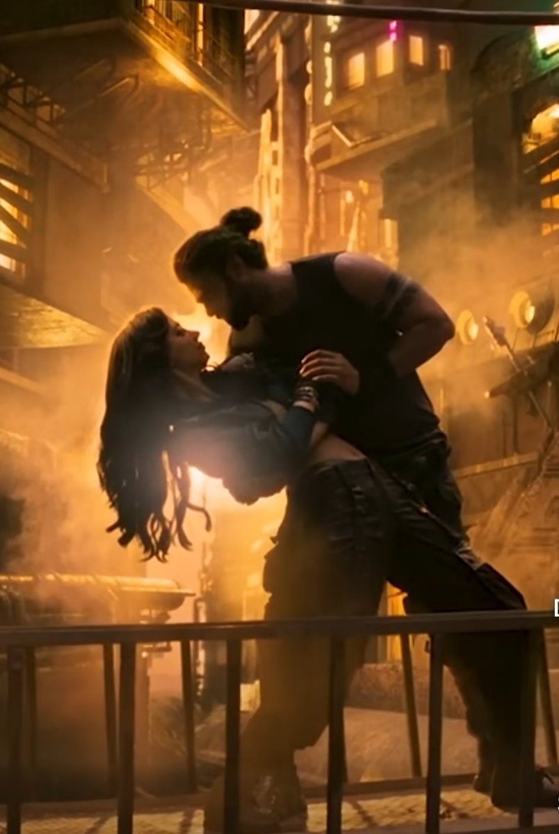 One of the most beautiful shots from #Kalki2898AD 

BHAIRAVA &amp; ROXIE ❤️

#Prabhas #DishaPatani