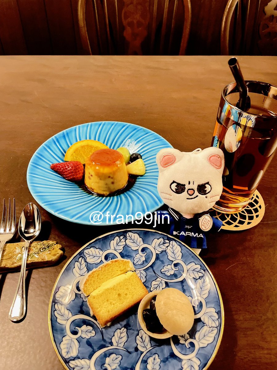 fran99jin's tweet photo. チャンビン聖地『スイーツと紅茶とお酒 悠』に行ってきました
ソ茶メニューはこちらです

ⓂⒺⓃⓊ
・アイスティー
・プリン 季節のフルーツ添え
・18:00〜お通し
 ∟小豆とチーズの最中
 ∟レモンケーキ

¥2,800

#straykids #스트레이키즈  #スキズ聖地 #스키즈장소정보 #チャンビン #창빈 #changbin https://t.co/ElBl8PolYQ