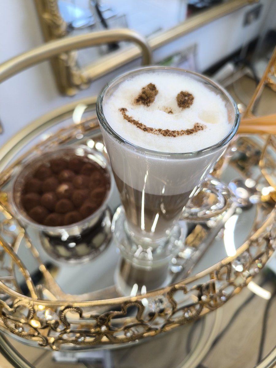 Sarah ❤️‍🔥 in my showgirl era 🧡 tweet media