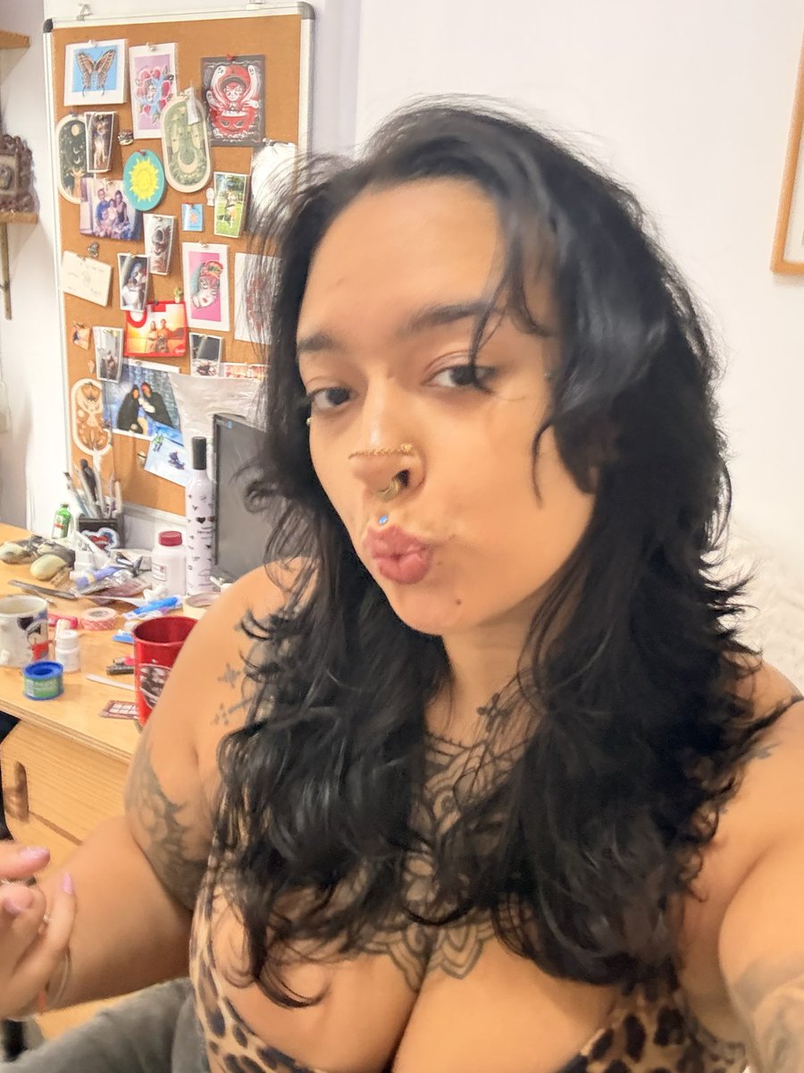 malauraaaa's tweet photo. Também acabei de cortar meu cabelo sozinha
#diyqueen https://t.co/yy6QxlEY7W