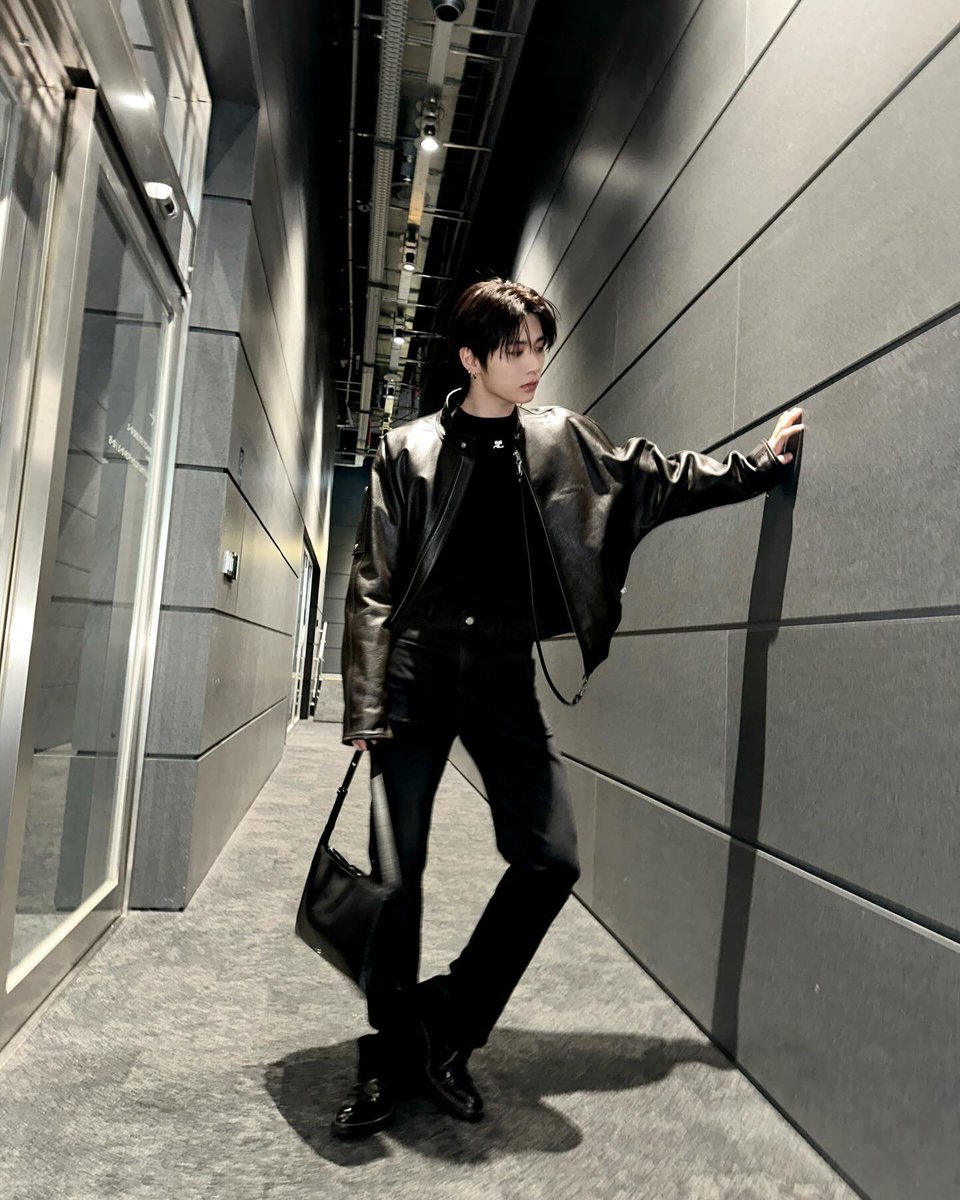 TAESAN, HAN. tweet media