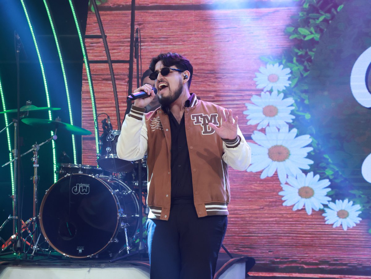 tererejerepy's tweet image. ¡seguimos en vivo por #telefuturopy! ¡Súmate a la programación y escucha buena música! 🎶

#tererejerepy