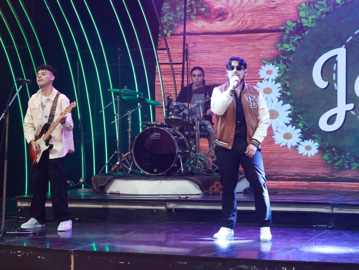 tererejerepy's tweet image. ¡seguimos en vivo por #telefuturopy! ¡Súmate a la programación y escucha buena música! 🎶

#tererejerepy