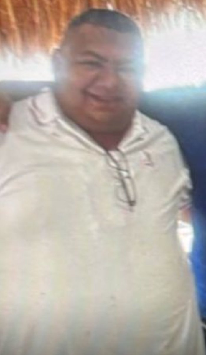 Al fin cayó. 
Acaba de ser apresado el narcotraficante y asesino guajiro Pedro Enrique Ospino Cobo, alias “Balacho”, sicario mayor de Kiko Gómez y Marcos Figueroa.

Es reclamado por homicidio, narcotráfico, extorsión, secuestro, tortura, feminicidio y trata de personas.

Fue