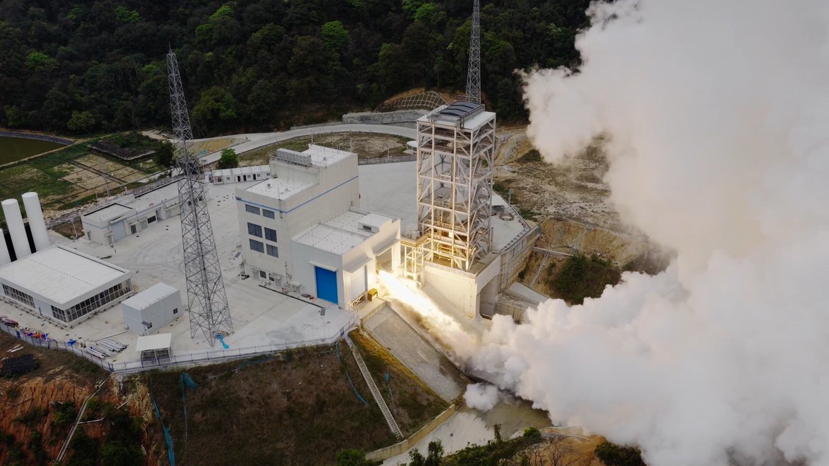 wulei2020's tweet photo. 🚀Another Milestone for upcoming China's #reuseable rocket! The 110-ton class "#Liqing2" pintle injector engine (LOX/Kerosene) smashed a new record.
On March 12, it completed a long-duration test :
Single longest burn: 200 seconds
Cumulative operation: 420 seconds
@cas_space https://t.co/zmpqH0OZUf