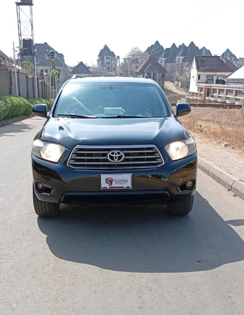 sludgeglobal's tweet photo. Clean 2009 Toyota Highlander with untampered V6 engine and gear, chilling ac and neat interior with complete paper work.
N9.6m
Contact-
Phone, Telegram &amp; Whatsapp: 09027969783
Email: sludgeglobal@gmail.com https://t.co/VWAlqSR0PA