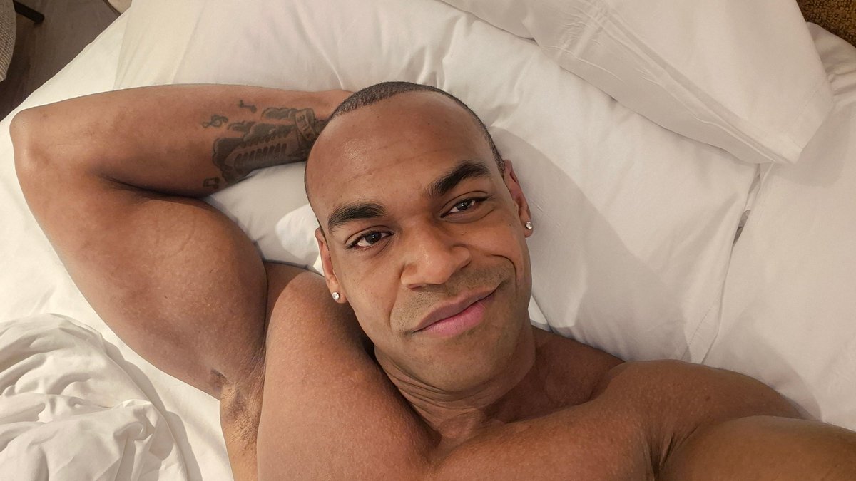 Aaron Rock tweet media