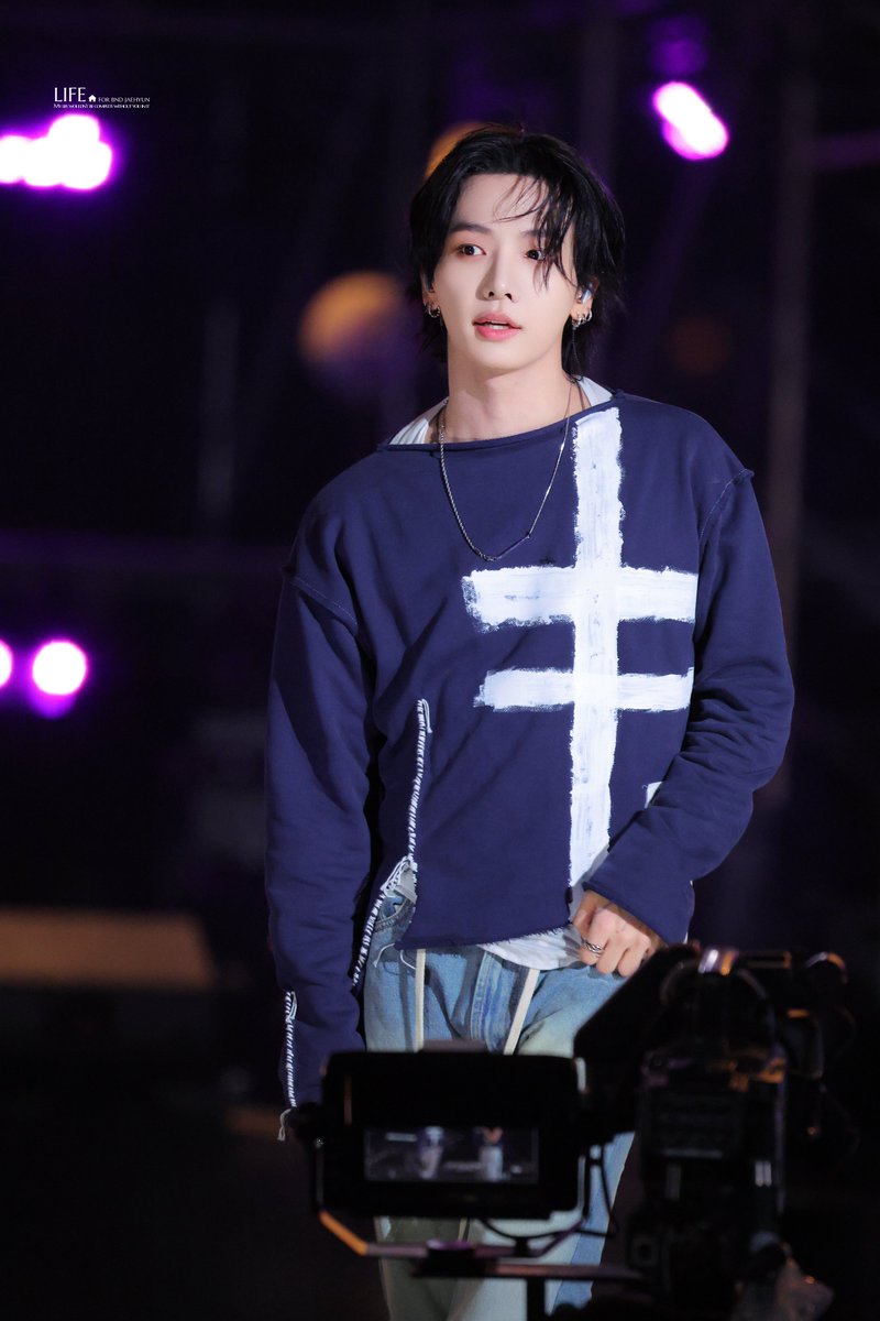 ๐๐๐๐ tweet media