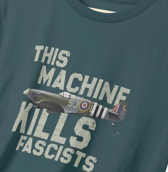 Simon (@redfivemodels on Bluesky) tweet media