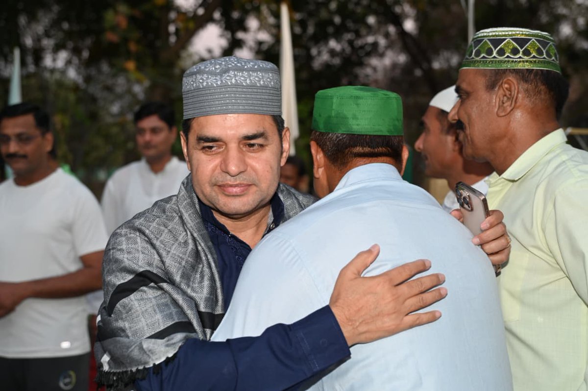 107BNRAF tweet media