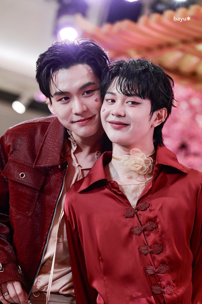 ไปเห็นอันนี้มา เล่นด้วยกันม้ายยยคั้บ แต่งรูปบีเวอร์ต้นหลิวจุ่มแก้มด้านซ้ายออกมายังไงก็ได้ในแบบของตัวเอง เริ่มเยย! 

( #bbverpj , #tonliewmtp ) 
: #บีเวอร์ต้นหลิว