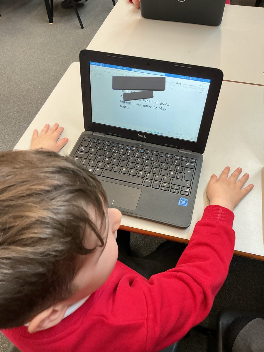 Miss Mitchell Year 1 tweet media