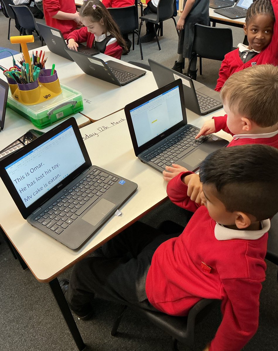 Miss Mitchell Year 1 tweet media