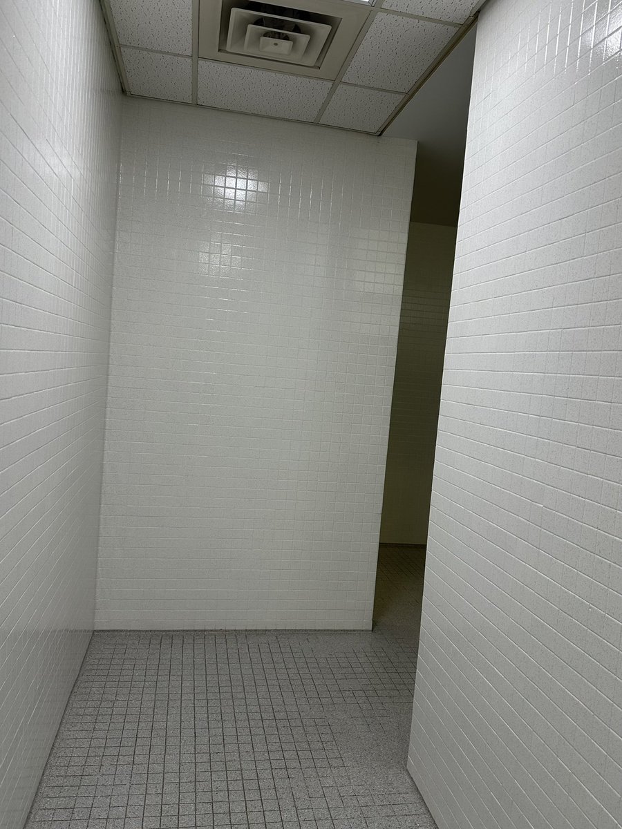 Antiler Hour tweet media