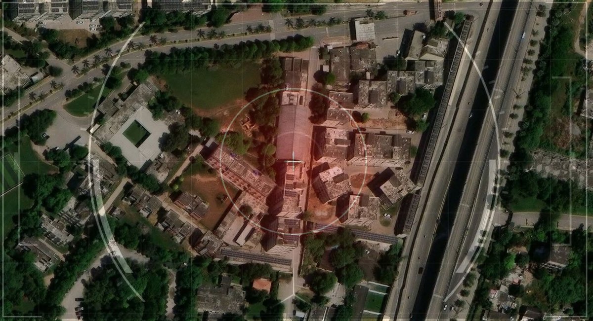 اسلام اباد فیض اباد کې د ناپاک پوځ حمزه کیمپ په نښه شو. 
هغوی چيري دي چې ويل اسلام اباد په نښه کولو ته انتظار يو!