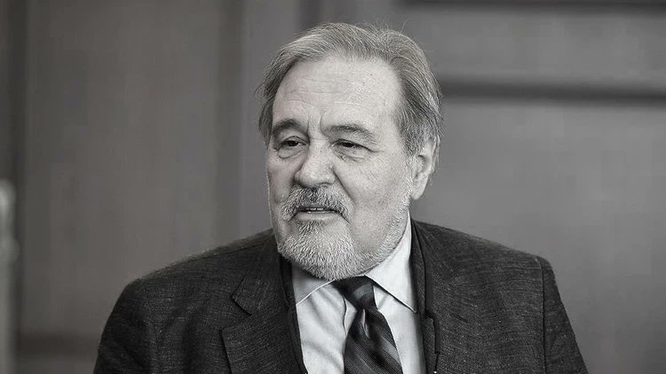 Prof. Dr. İlber Ortaylı’nın vefatının ardından İran İslam Cumhuriyeti Türkiye Büyükelçisi’nin başsağlığı mesajı:

Ünlü tarihçi Prof. Dr. Sayın İlber ORTAYLI’nın vefat haberini derin bir üzüntüye öğrendim. Kendisi, seçkin bir düşünür ve aynı zamanda İran kültürü ve tarihi ile
