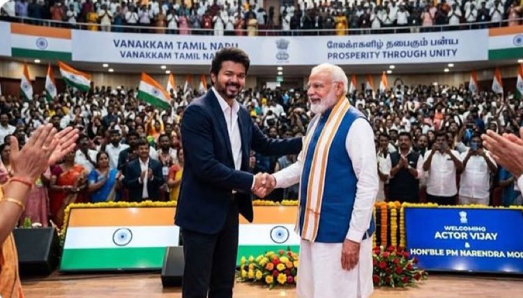 Karthikravivarm's tweet photo. கொள்கை கூட்டணி அல்ல, இது தேர்தல் கூட்டணி.

NDAவில் உள்ள பாஜக - அதிமுக - அமமுக - பாமக எந்தக் கட்சிக்கும் கொள்கை ஒற்றுமை கிடையாது.

விசிக, காங்கிரஸ், கம்யூனிஸ்ட் என எந்தக் கட்சியும் கூட்டணிக்கு வரவில்லை, தவெக தனித்து நின்றால் கணிசமான ஓட்டு வரும்; ஆனால் சீட் வராது.

2026ல் தோற்றால், 2029ல் தவெக மீண்டும் திமுகவுடனோ அல்லது NDAவில்தான் இணைய வேண்டிய சூழ்நிலை வரும்.

கொள்கையை தள்ளிவைத்து தேர்தல் கூட்டணி வைத்தால், ஆட்சியில் பங்கு மற்றும் அதிகாரத்தில் பங்கு கிடைக்கும்.
2029 முக்கியமான தேர்தல் என்பதால், பெரிய வாக்கு வங்கி வைத்திருக்கும் விஜய் NDAவில் மத்திய அரசில் இடம்பெறவும் வாய்ப்பு உள்ளது.

விஜய் தனித்து நின்று மீண்டும் திமுக ஆட்சி வந்தால், தவெக பெரிய நெருக்கடியை சந்திக்கும். அடுத்த உள்ளாட்சி தேர்தல், நாடாளுமன்ற தேர்தல் எல்லாம் கடந்து 2031 வரை தனியாக களத்தில் போராடுவது கடினமாகிவிடும்.

NDAவில் இணைந்தால் சிறுபான்மை ஓட்டு வராது என்பது ஊடகங்கள் உருவாக்கும் மாயை. 20க்கும் மேற்பட்ட மாநிலங்களில் பாஜக ஆளும் இடங்களிலும், சிறுபான்மை வாக்கு குறைவாக இருந்தாலும் அவர்கள் வெற்றி பெற்றுள்ளனர். அதற்கு மிகச் சிறந்த உதாரணம் ஆந்திர தேர்தல்.

முதல்வர் வேட்பாளர் விஜய் என்பது மட்டுமே அவருக்கு நெருடலாக இருந்தால், NDA கூட்டணியில் முதல்வர் வேட்பாளரை அறிவிக்காமல் மகாராஷ்ட்ரா போல தேர்தலை சந்திக்கலாம். தேர்தலுக்கு பிறகு விஜய் கூட்டணி ஆட்சி அல்லது எதிர்க்கட்சி என எந்த முடிவையும் எடுக்க வாய்ப்பு இருக்கும்.

விஜய்க்கு இருக்கும் கடைசி வாய்ப்பு இது. இதை தவறவிட்டால் அது வரலாற்றுப் பிழையாகிவிடும் @TVKVijayHQ