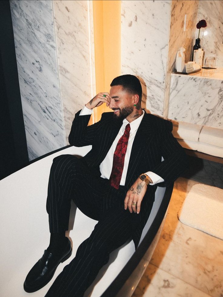 Maluma and his black socks