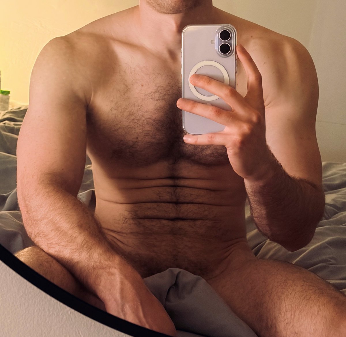 Pin-Suckers tweet media