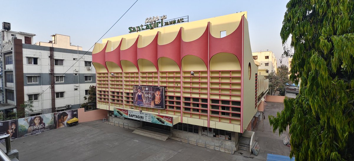 CineManiac tweet media