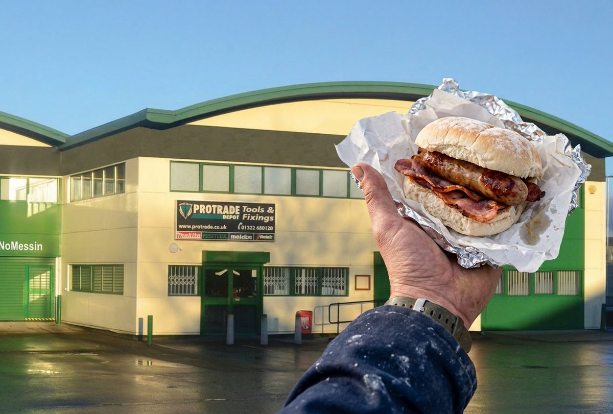 protradeuk's tweet image. BREAKFAST ON US! 🥓🌭

Join us at our Derby Depot for a sausage &amp;amp; bacon cob, all while browsing the wide range of power tools &amp;amp; accessories.

Depot opens at 7.30am.

Available whilst supplies last. 

#breakfast #powertools #construction #toolsofthetrade