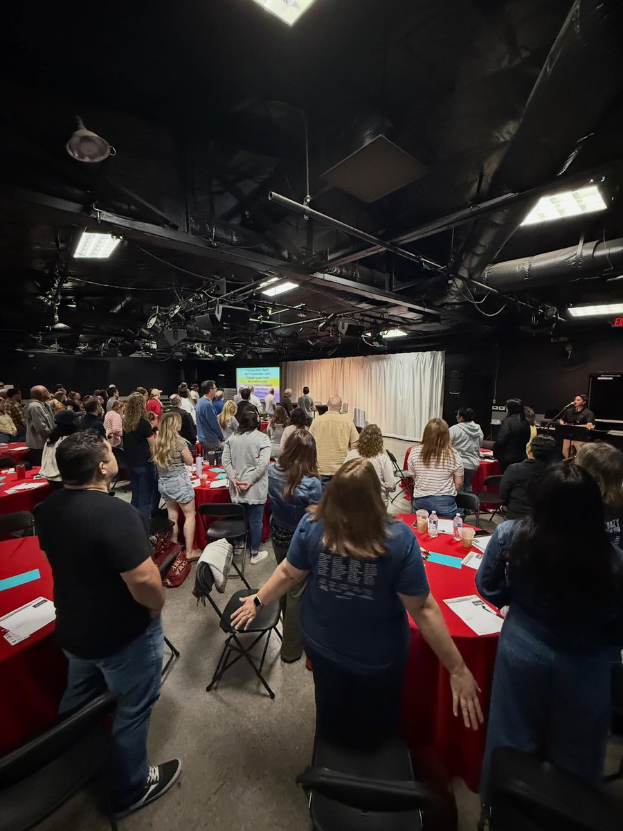 Village Christian School tweet media