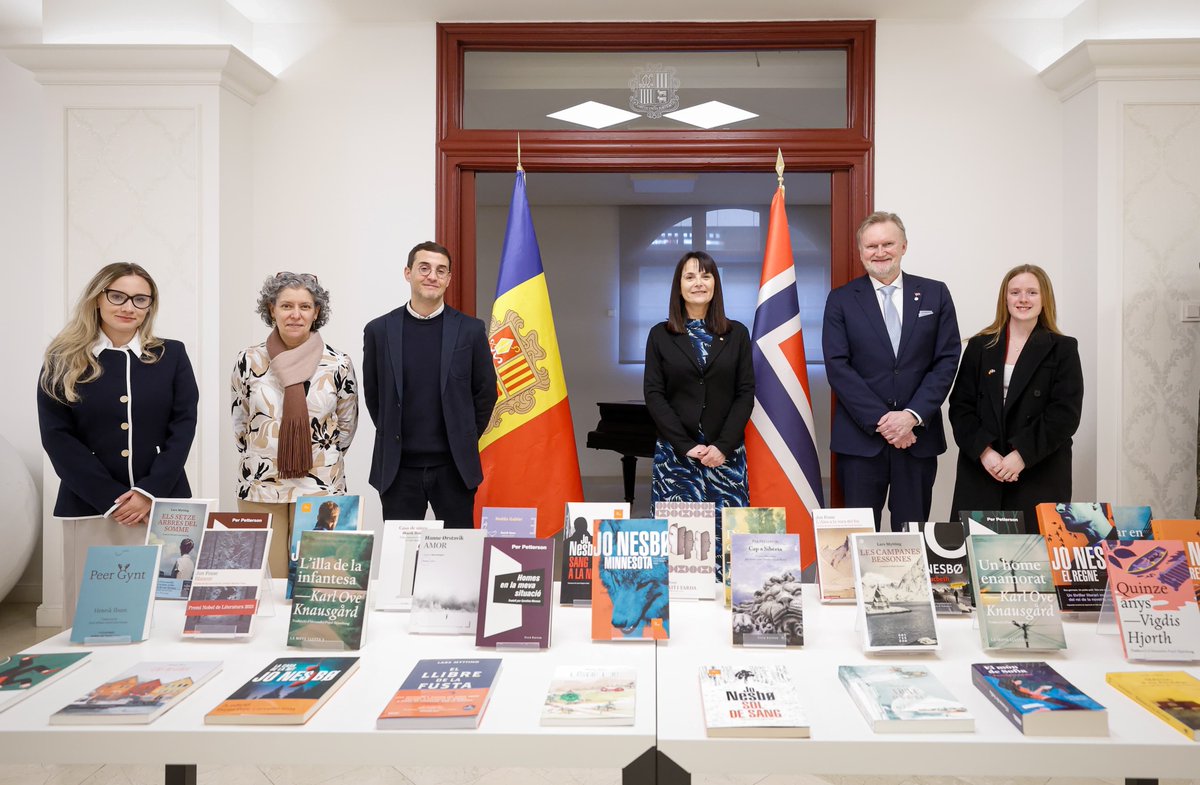 BiblioPúblicaGovern tweet media