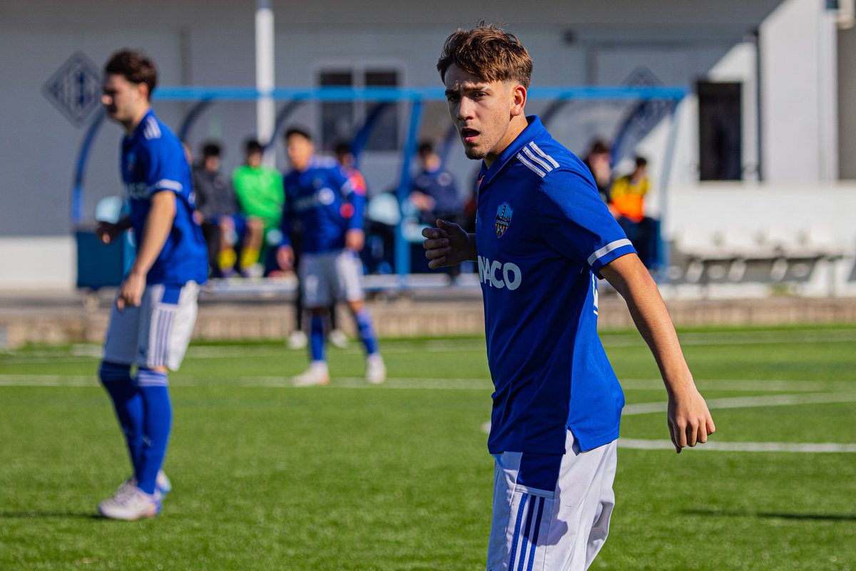 LleidaCF's tweet photo. Aquest dissabte, a les 11:00 hores al Recasens, el Juvenil A té un partit importantíssim per la lluita per la permanència davant el CE Sabadell 'C' ⚽️⚔️
Animem els nostres i portem-los cap a la victòria, afició! Som-hi, equip! 💪🏻💙
#BaseBlava #LleidaCF #MésViusQueMai https://t.co/81eeIKPw5l