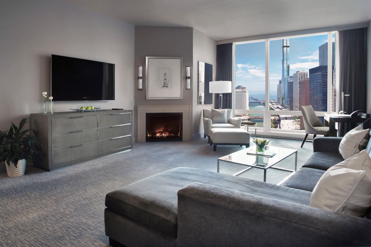 TrumpHotels's tweet image. Where panoramic river and skyline views meet impeccable design and effortless sophistication, welcome to the River View Suite at @trumpchicago.

#TrumpHotels #NeverSettle #TrumpChicago #ChicagoRiver #DowntownChicago