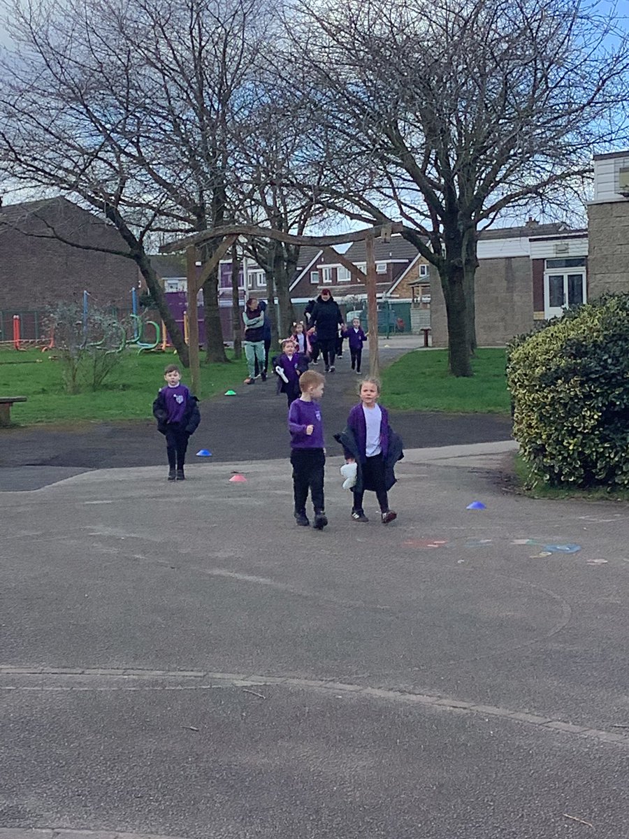 StBenReception's tweet photo. Our Easter bunny fun run! 🐰🥕 https://t.co/z9kEgvoUbV