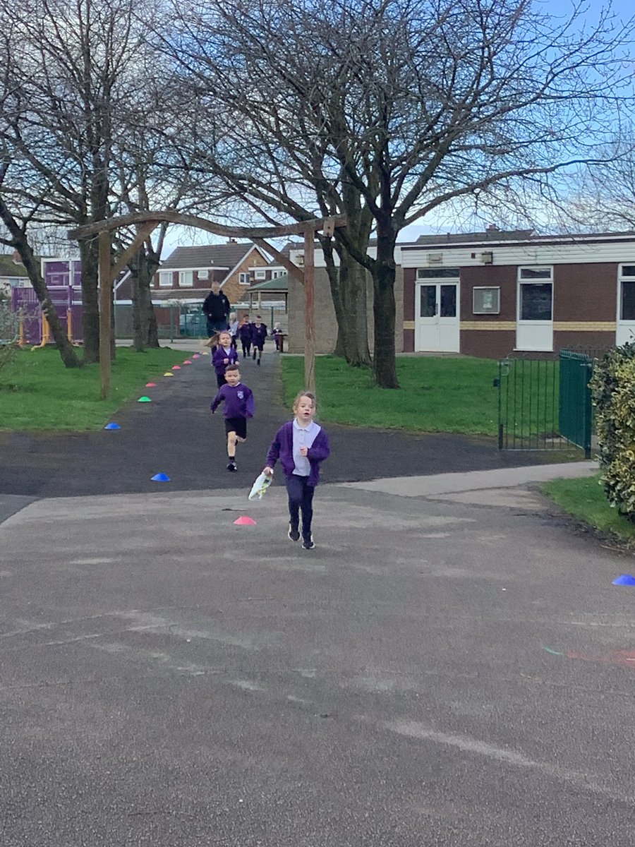StBenReception's tweet photo. Our Easter bunny fun run! 🐰🥕 https://t.co/z9kEgvoUbV