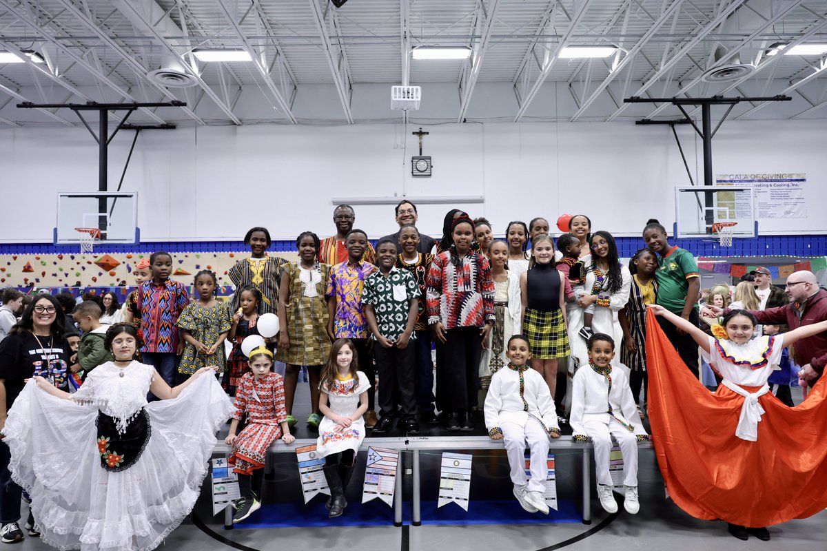 cbuscatholic's tweet photo. @bishopfernandes and Fr. Tesfaye Petros Botachew, Diocesan Director of Multicultural Ministry, joined families at St. Pius X Reynoldsburg for their 3rd annual Multicultural Night, where 15 cultures were represented through food and dancing.
#MulticulturalNight #DioceseofColumbus https://t.co/v4jw4OrRdU