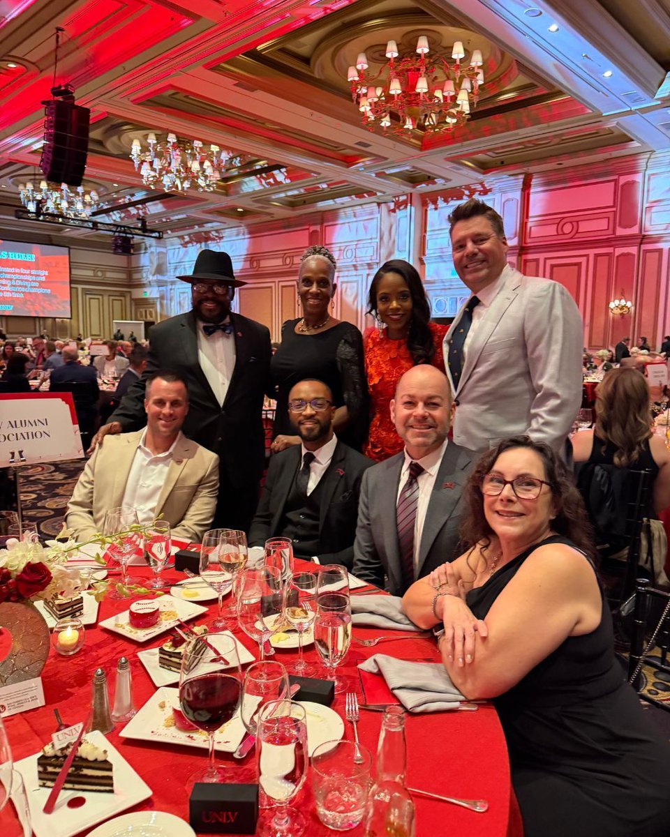 UNLV Alumni Association tweet media