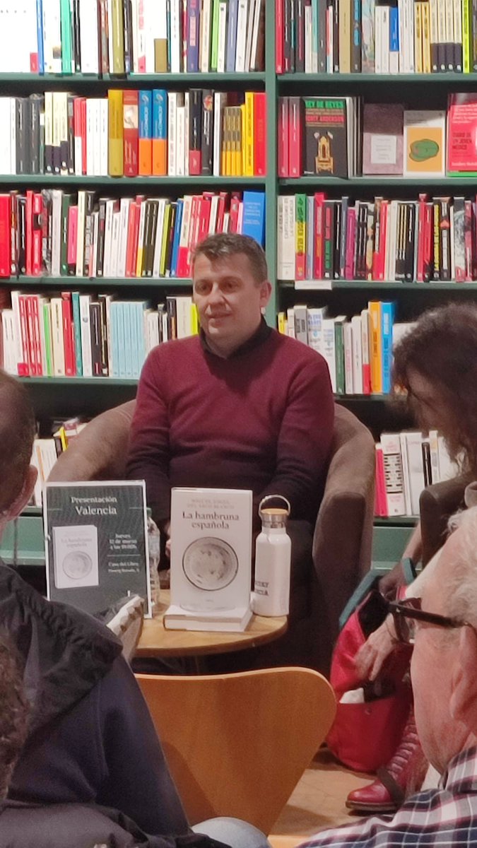 Editorial Crítica tweet media