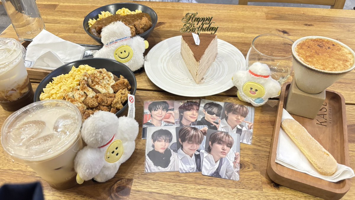 🎸🤘❤️‍🔥
LET IT ROCK JIHOON DAY
#26thGeeGeeJIHOONDAY #3月に咲くジフンという宝の花 #세상이_지훈을_만난_날
<a href="/treasuremembers/">TREASURE</a>