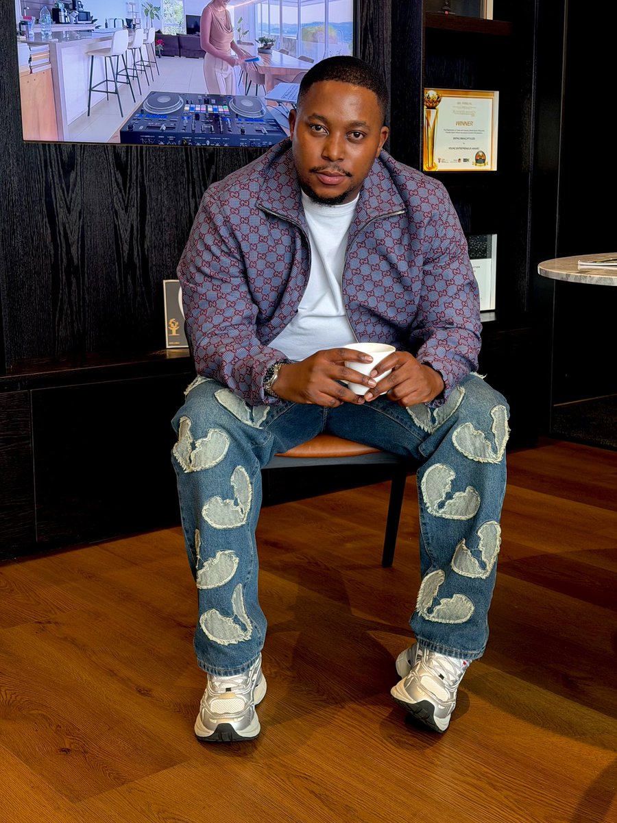 Theo Baloyi tweet media