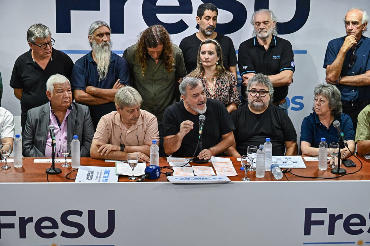 AHORA!!
EL FRESU PRESENTÓ SU PROPIA CANASTA BÁSICA DEL TRABAJADOR!!

CADA TRABAJADOR NECESITA $2.700.000 PARA VIVIR DIGNAMENTE!!

Este es un Frente que está convencido de que LOS TRABAJADORES SOMOS LOS QUE GENERAMOS LA RIQUEZA, y si creamos la riqueza tenemos que ser parte de la