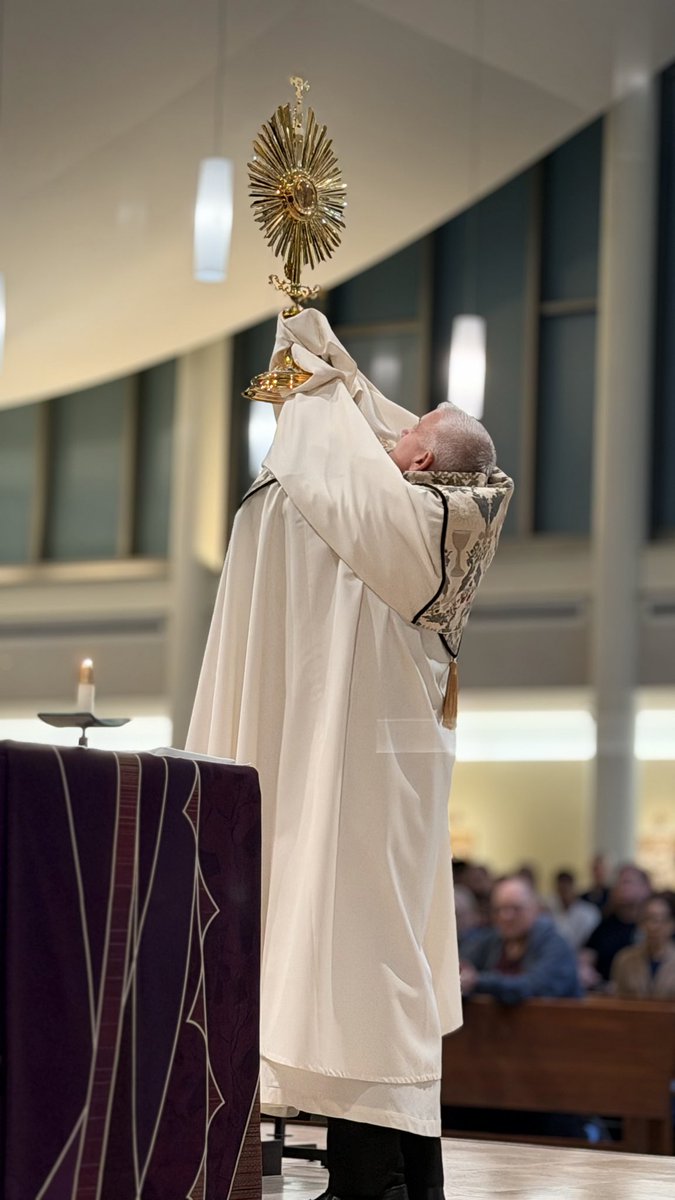 inHistime93's tweet photo. @FrLarryRichards https://t.co/M5NWFmvE6R