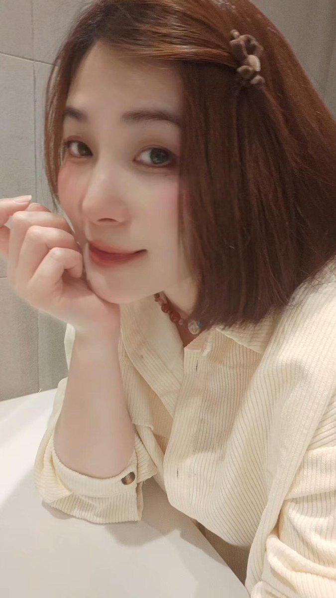 pinganpingan81's tweet photo. 28歲怎麼了？  
生過小孩又怎麼了？  
只要過來 我一樣會把你榨乾
#單親媽媽彤轉推有驚喜 https://t.co/nVXGGeogk8