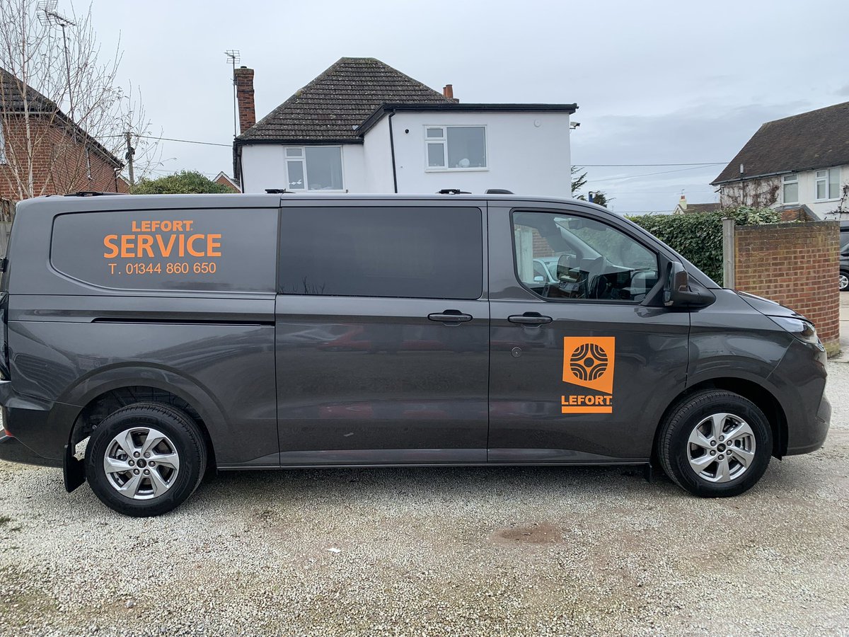 wellingtonsigns's tweet photo. Another new Transit Custom done for LeFort
Supplied by: @RoyWoodTransits 
#signs #vehiclegraphics https://t.co/gTWAnJwSXe